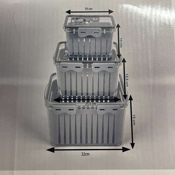 Storage containers - Picture 2 of 2